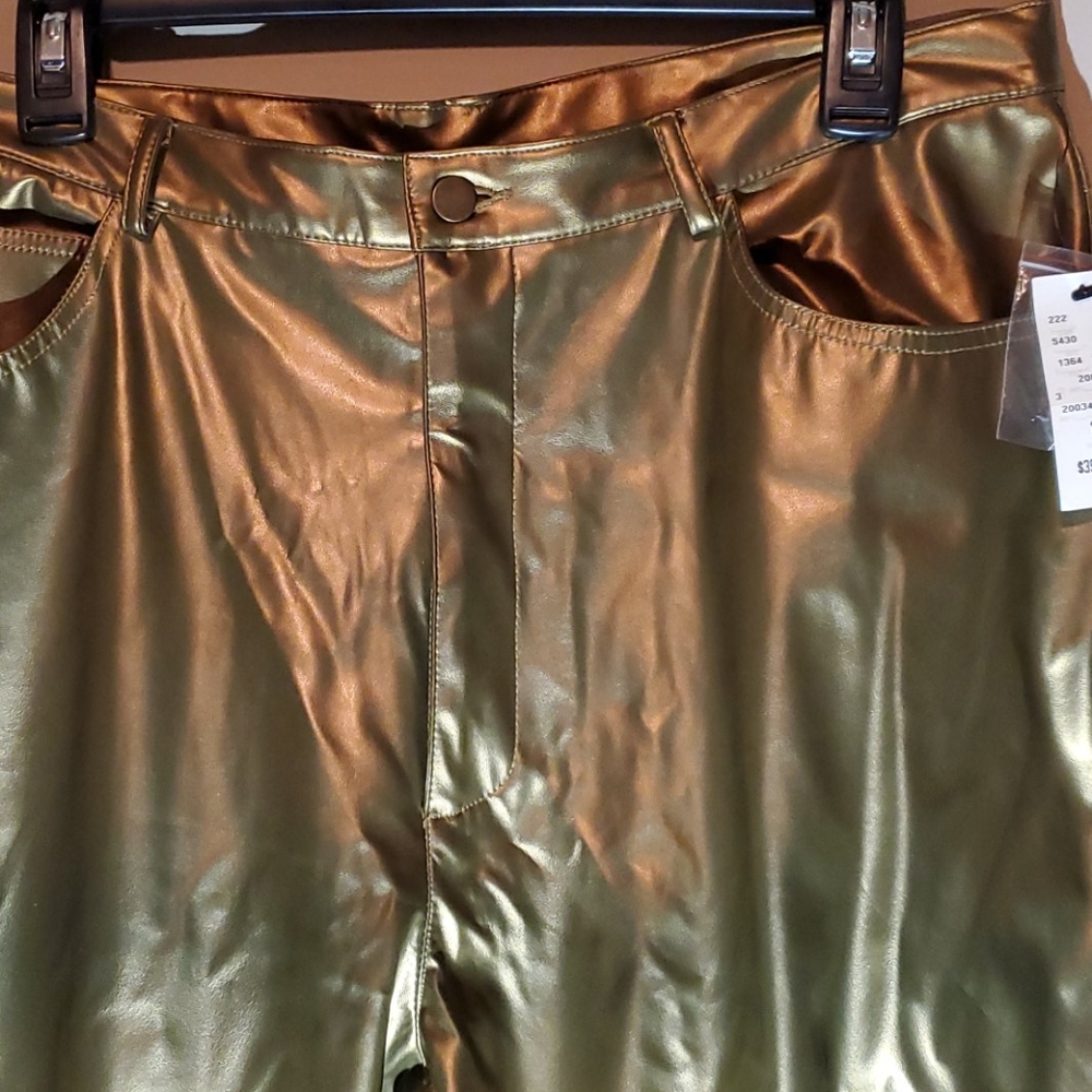 Pants - Picture 2 of 4